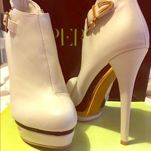 paperfox ankle boots with a sexy heel